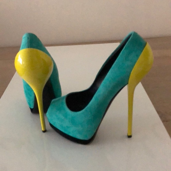 Giuseppe Zanotti teal and yellow heels - Picture 4 of 5